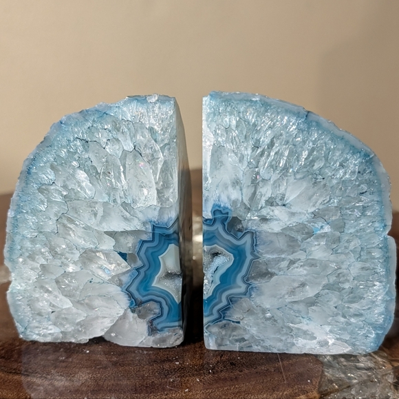 Pair of Brazilian Agate Geode Sections Bookends or Decor Pieces - Picture 3 of 14